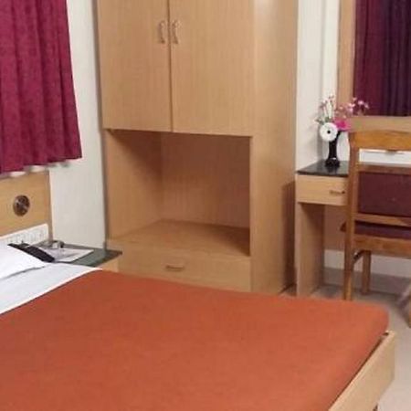 Hotel Sheetal Palace Púna Kültér fotó